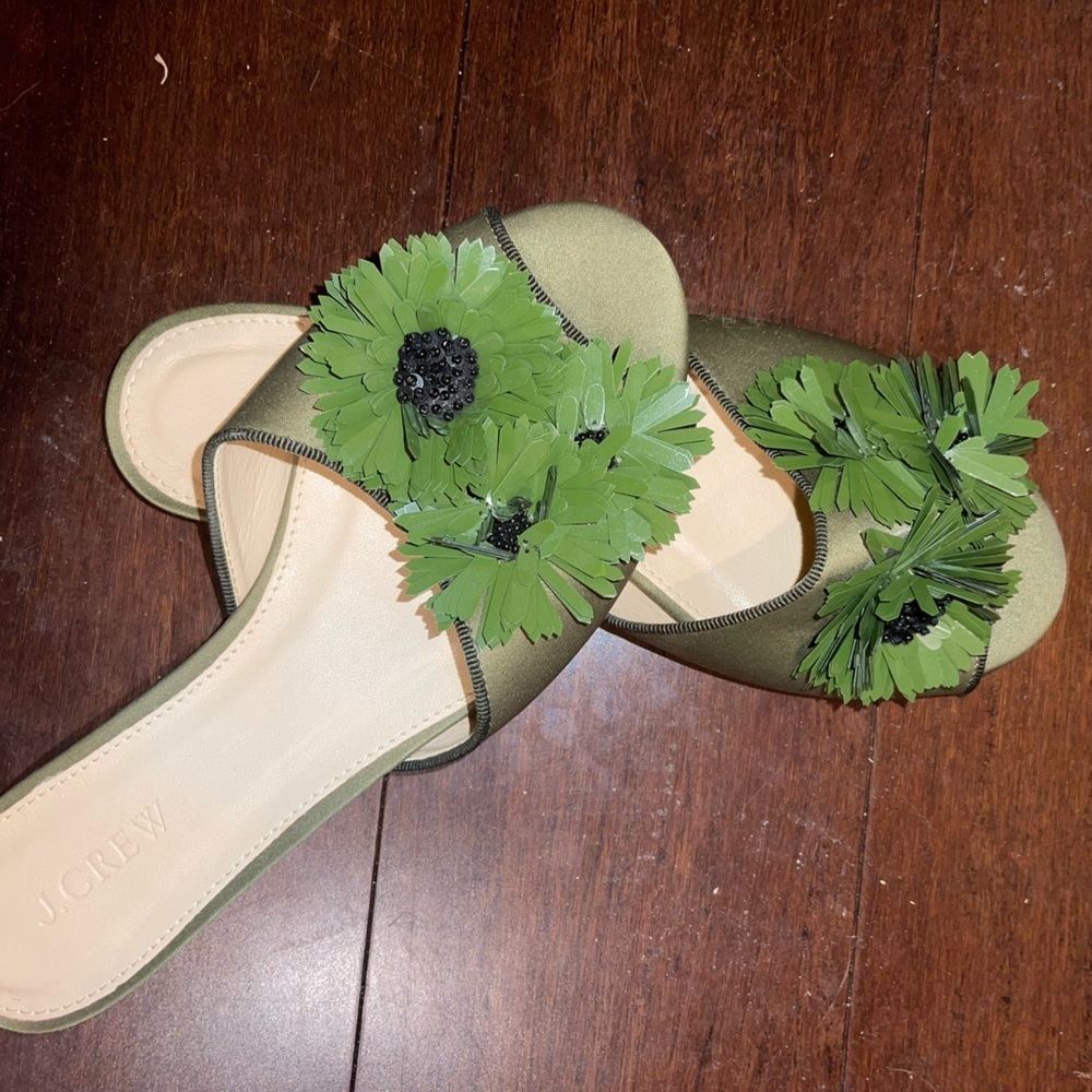 NWOT J.Crew Slides with Floral Embellishments in OLIVE GREEN 7